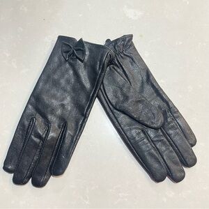 LEATHER BLACK GLOVES WITH BOW ONE SIZE SOFT LEATHER